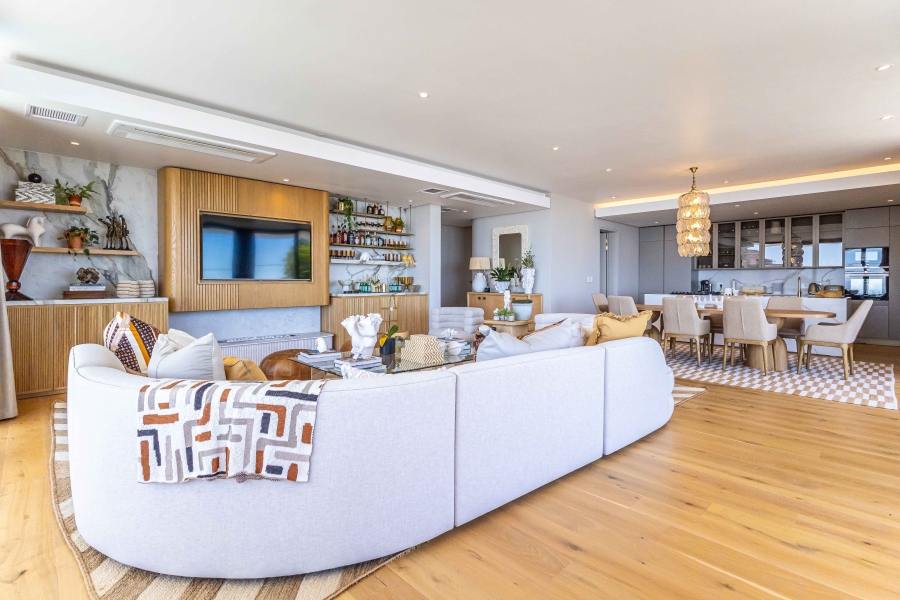 4 Bedroom Property for Sale in Fresnaye Western Cape